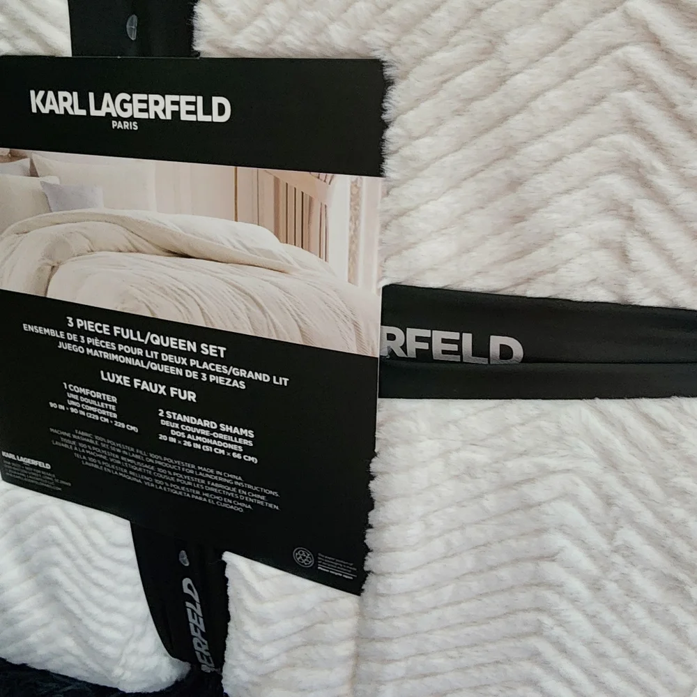 Karl Lagerfeld 3 piece Full/Queen Comforter Set White new